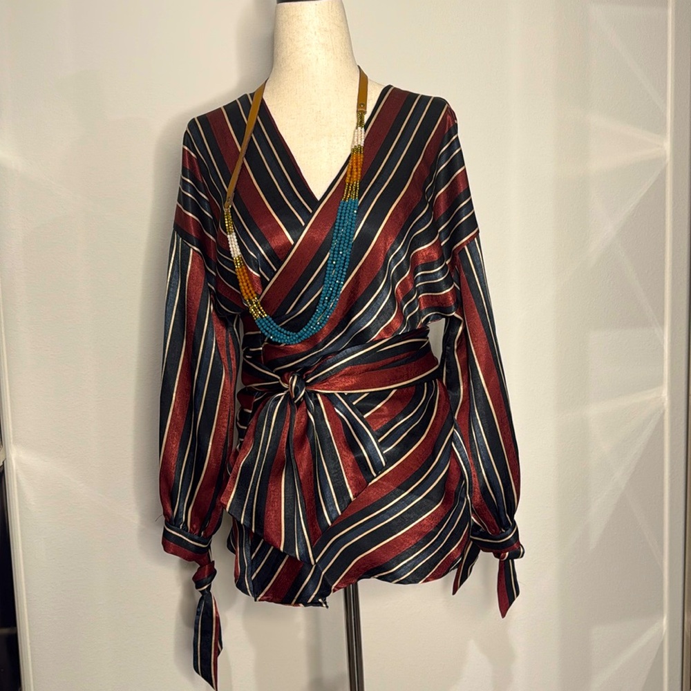 Brand new Zara blouse XS